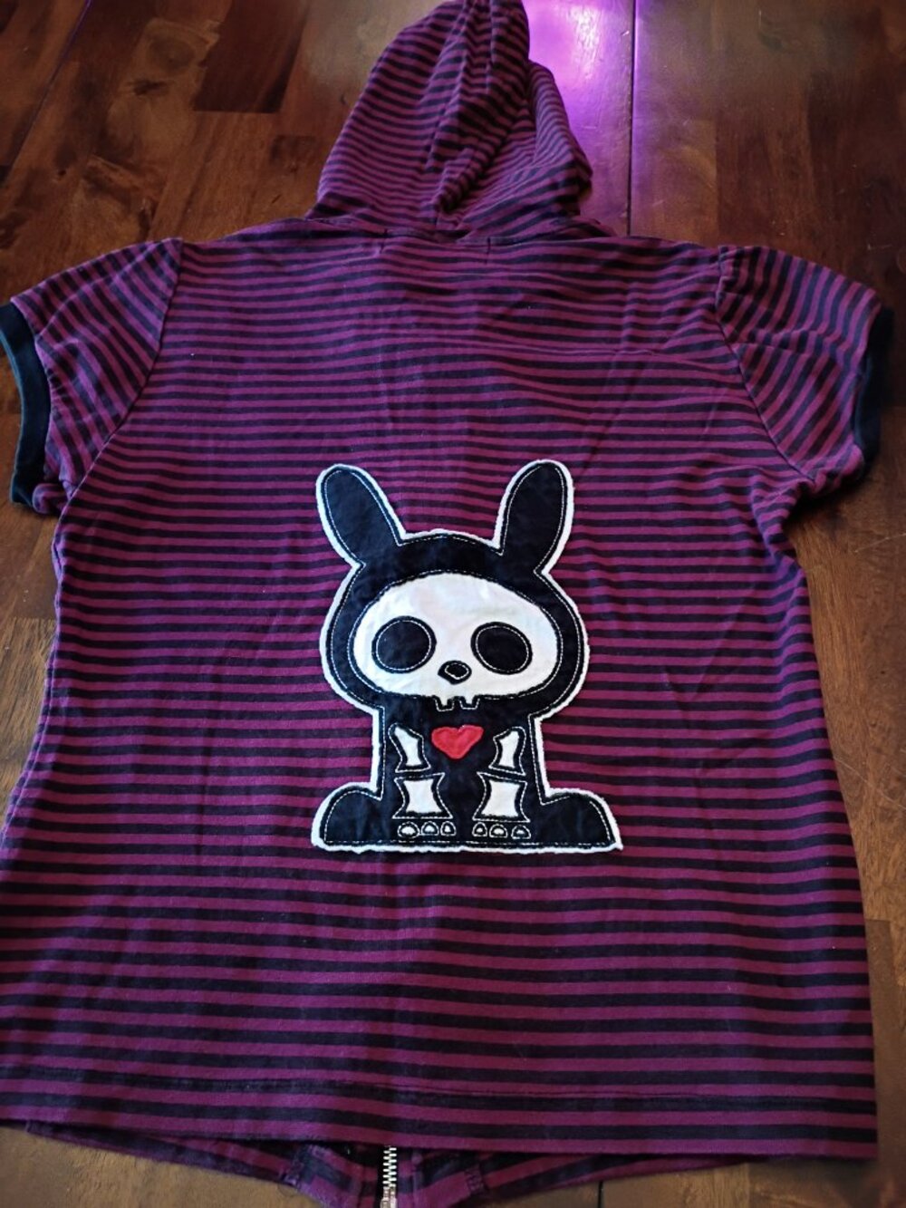Tripp NYC Short Sleeve Hoodie - Picture 3 of 4